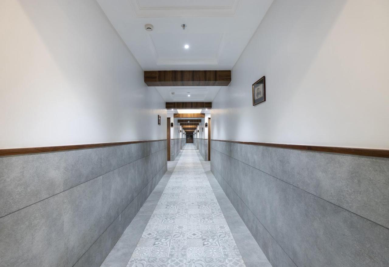 Palette - Hotel Welcome Kadi Exterior foto